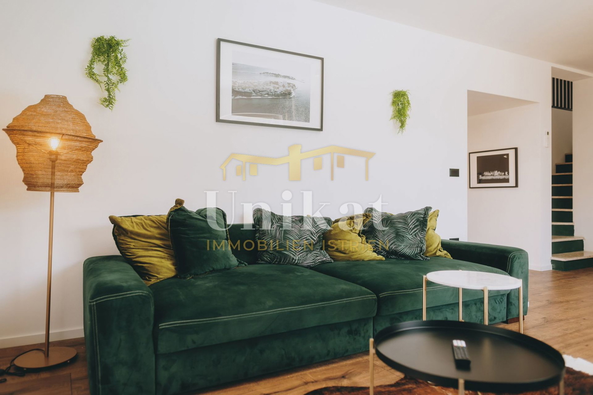 Samostojna hiša s bazenom - 17 km od morja